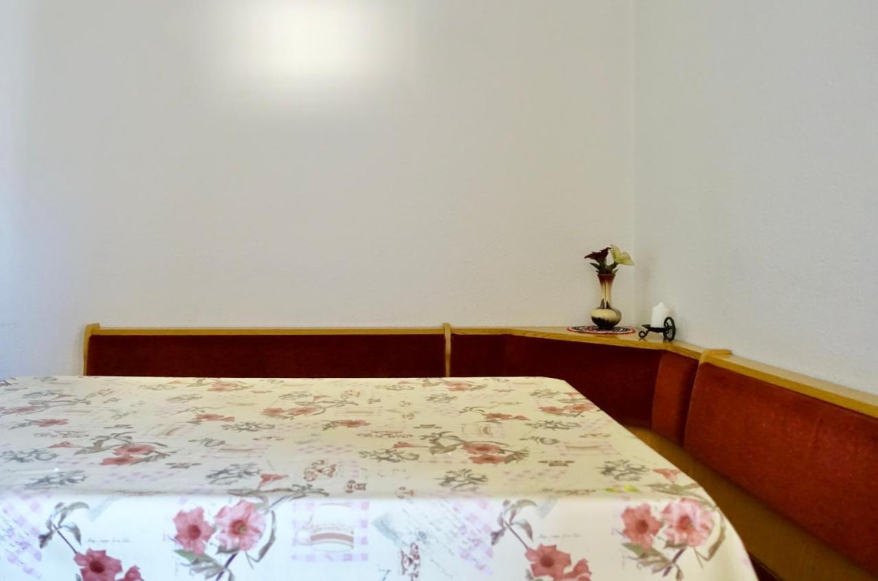 Ciasa Preroman App. Vista Castello Διαμέρισμα San Martino in Badia Εξωτερικό φωτογραφία